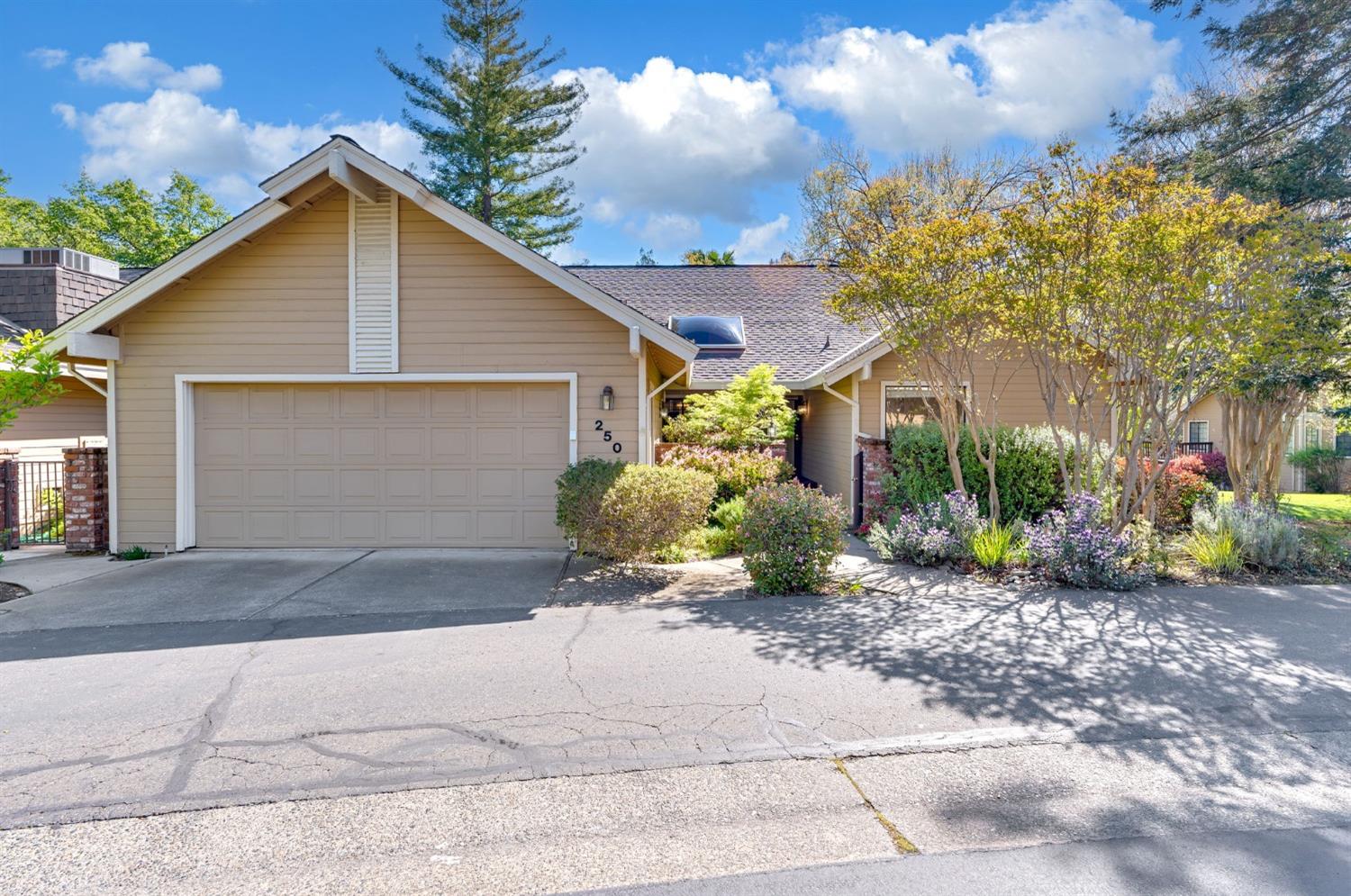 Photo of 250 Winding Canyon Ln in Folsom, CA