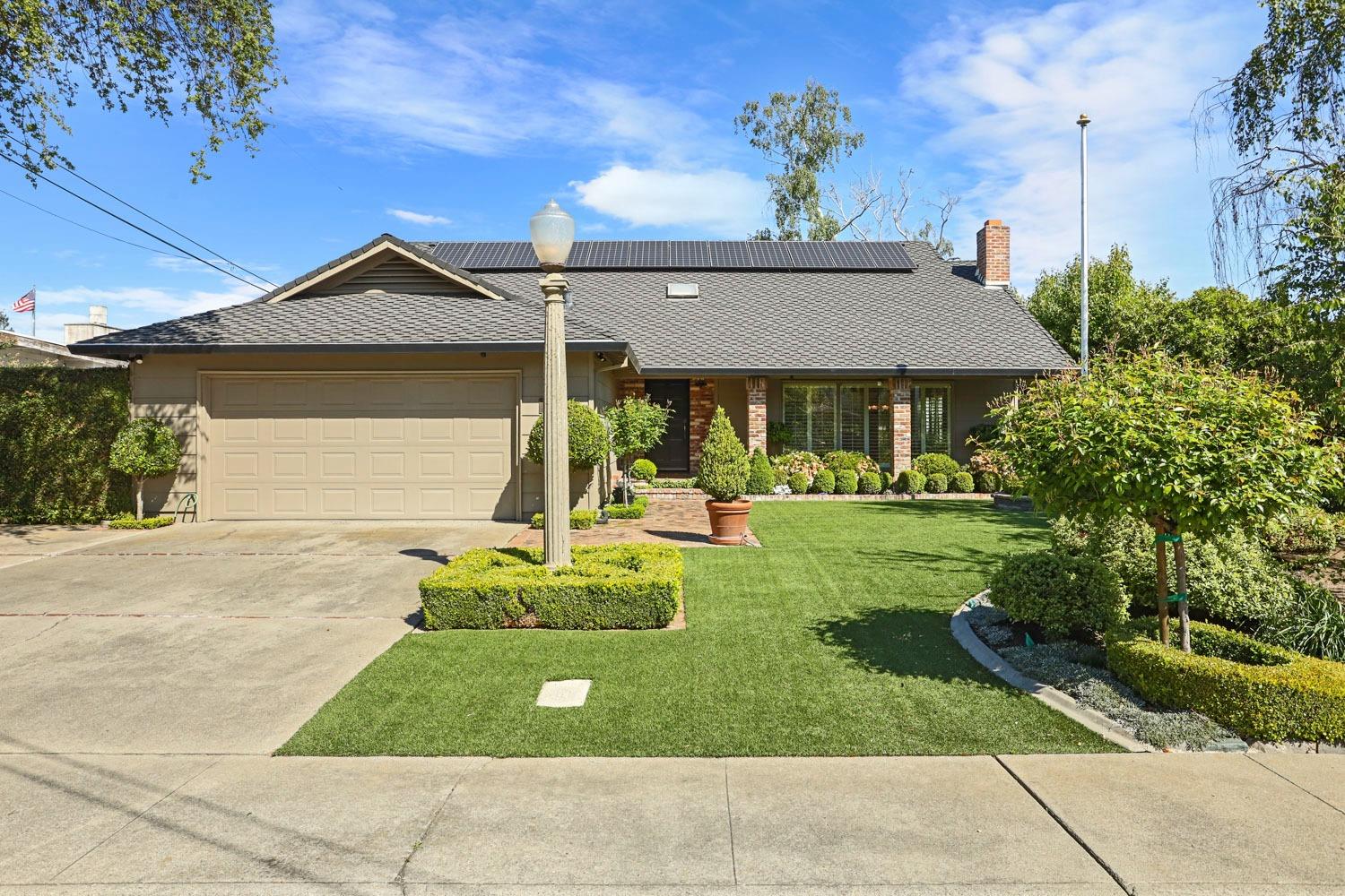 Photo of 3075 Canal Dr in Stockton, CA