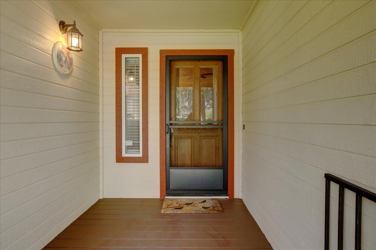 Detail Gallery Image 2 of 50 For 14973 Woodland Loop, Penn Valley,  CA 95946 - 4 Beds | 2 Baths