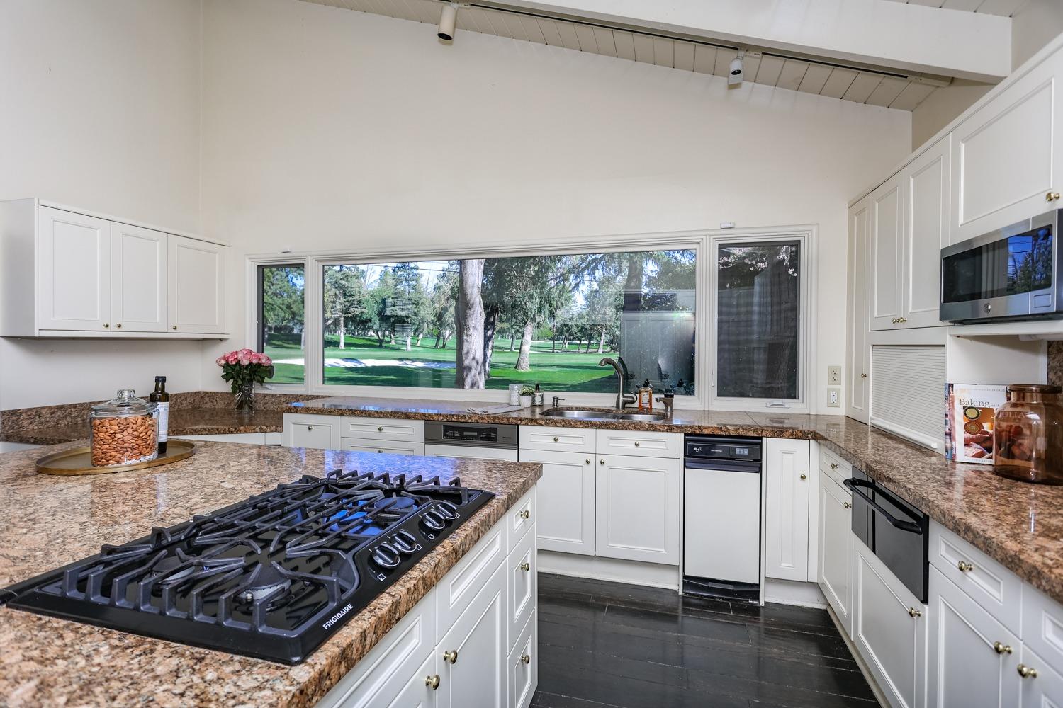 Detail Gallery Image 15 of 51 For 7108 Del Rio Dr, Modesto,  CA 95356 - 3 Beds | 3/1 Baths