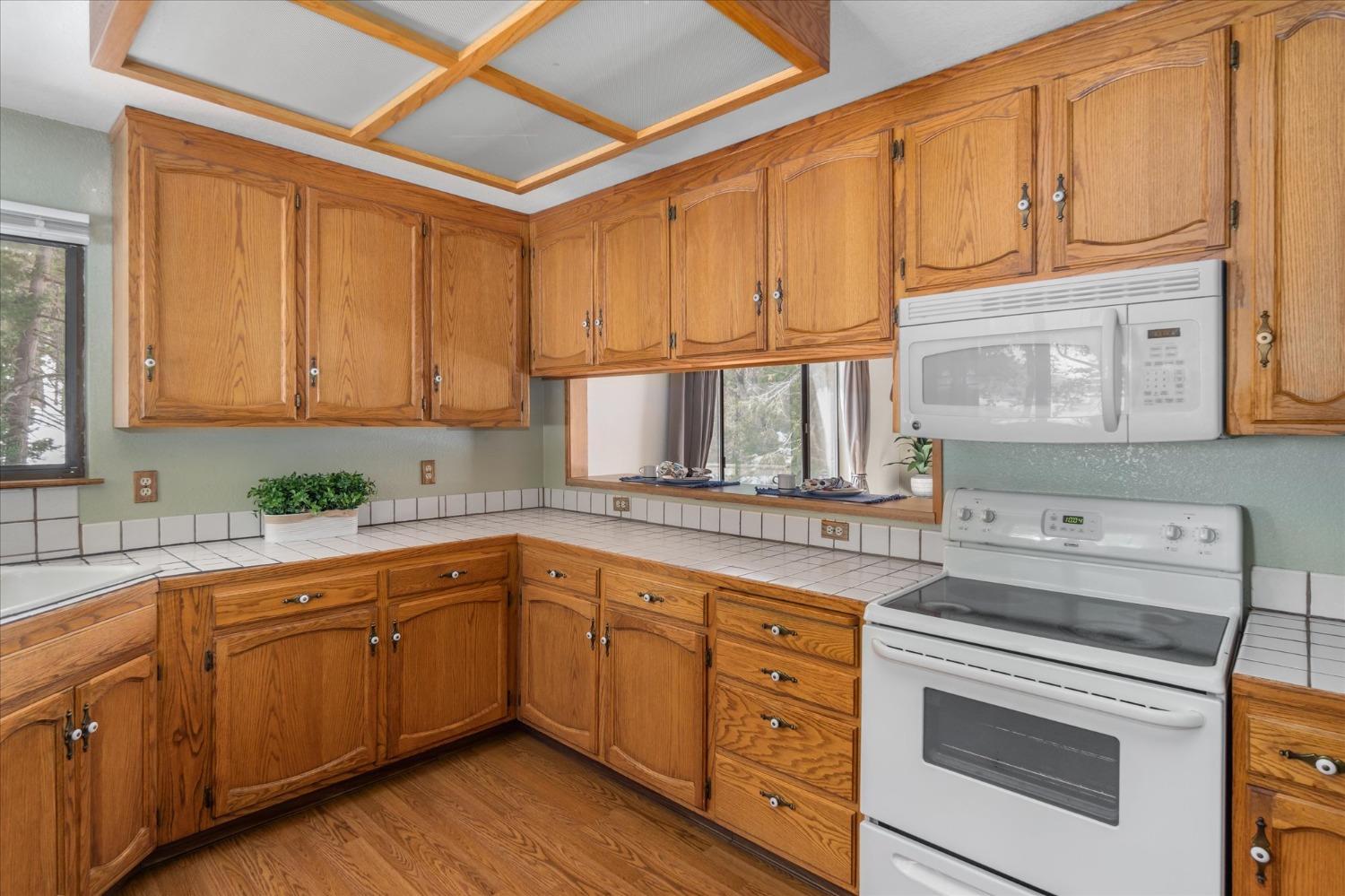 Detail Gallery Image 12 of 45 For 1616 Vine Maple Dr, Murphys,  CA 95247 - 3 Beds | 2/1 Baths