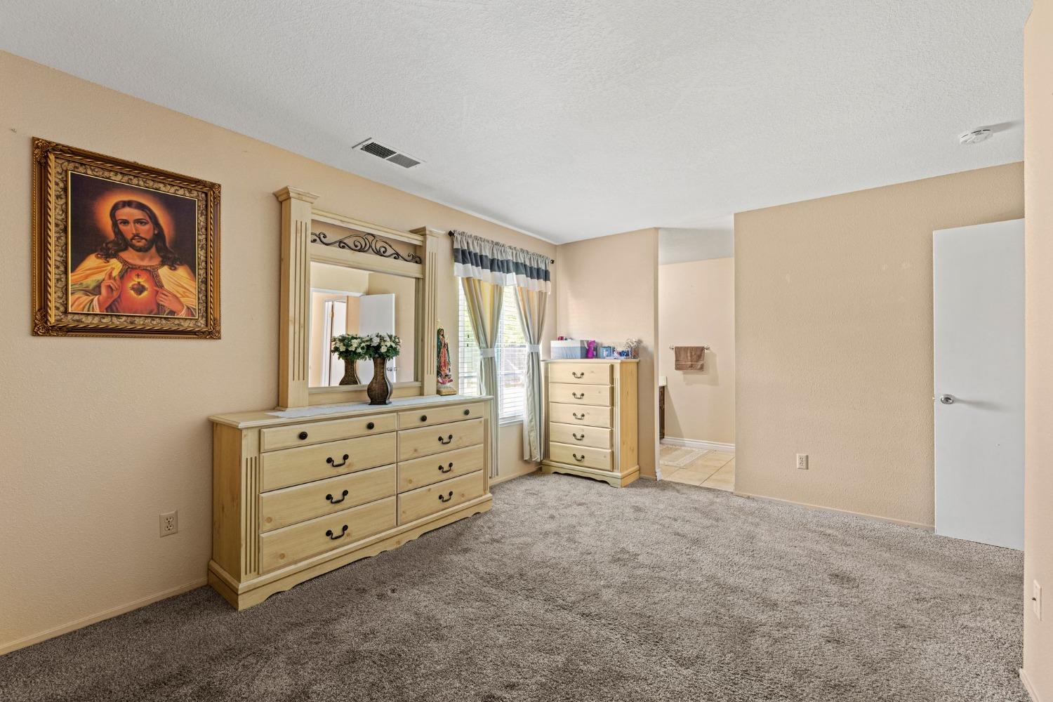 Detail Gallery Image 19 of 36 For 1015 W Harney Ln, Lodi,  CA 95240 - 3 Beds | 2 Baths