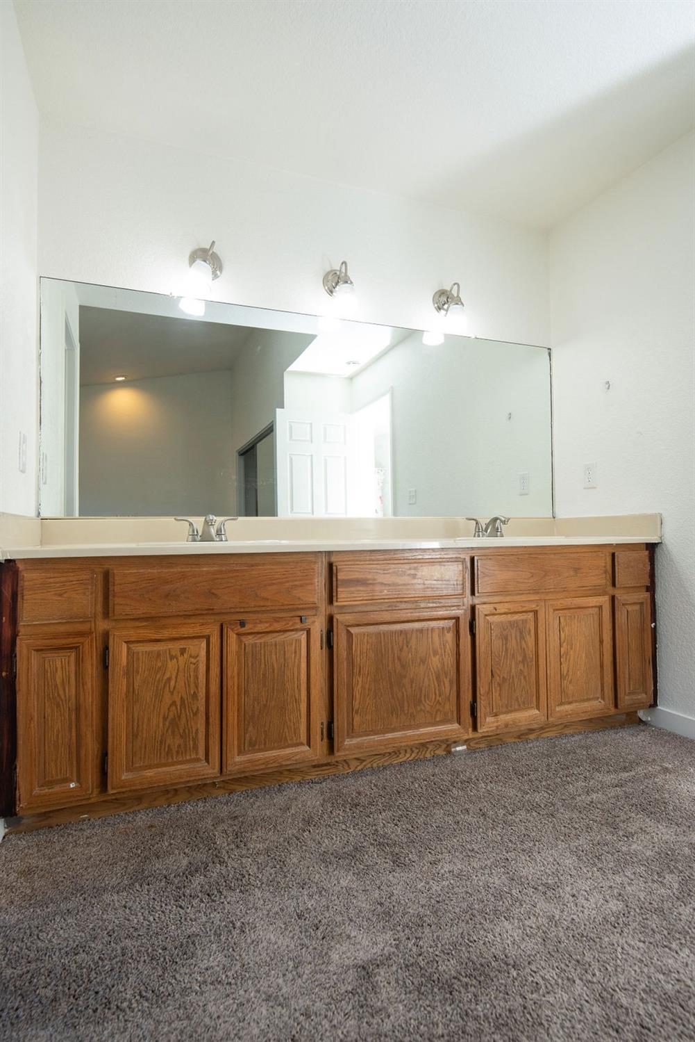 Detail Gallery Image 15 of 44 For 501 Rose Ave #11,  Modesto,  CA 95355 - 3 Beds | 2/1 Baths