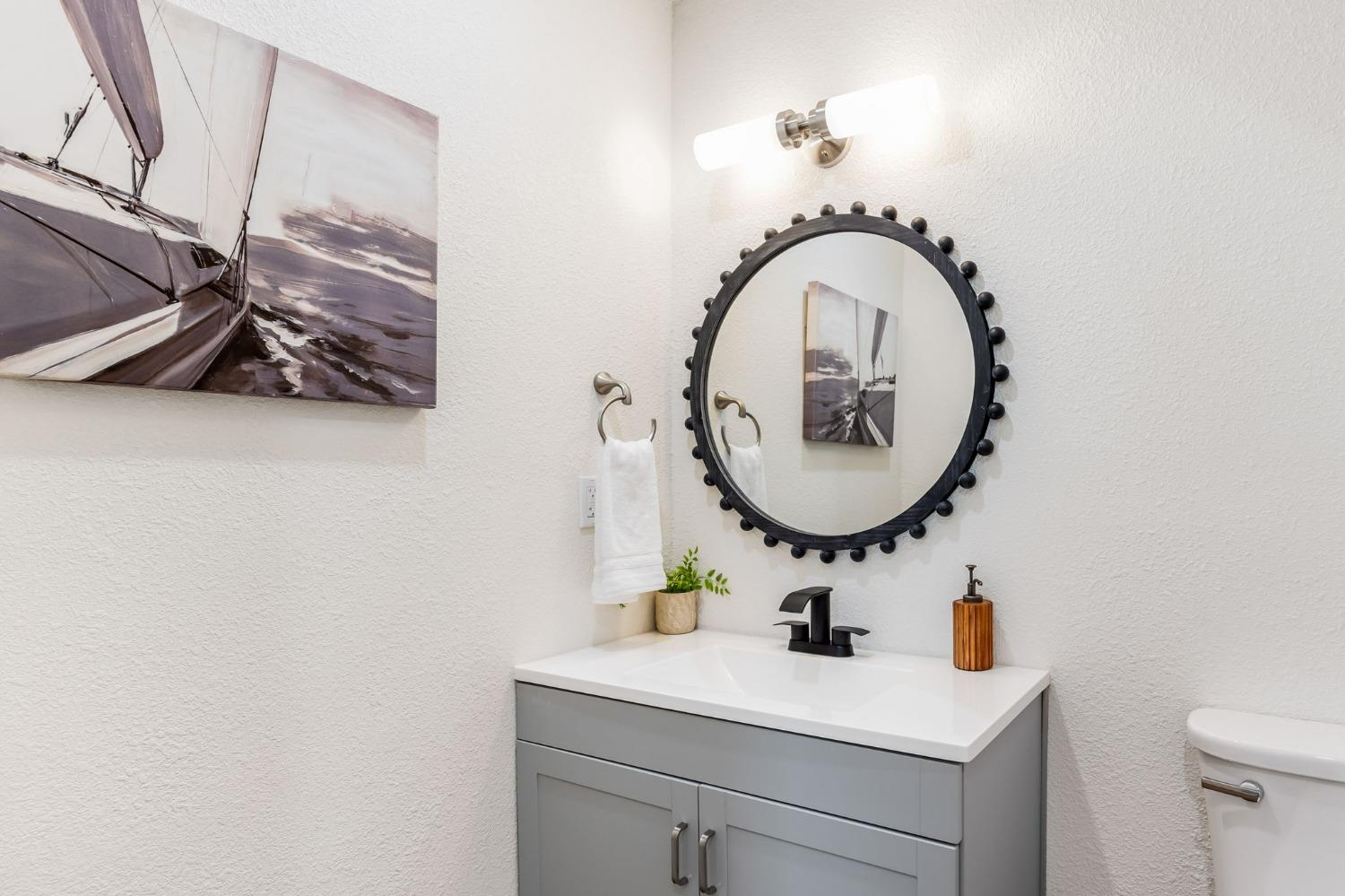 Detail Gallery Image 9 of 34 For 42126 5th St, Knights Landing,  CA 95645 - 4 Beds | 2/1 Baths