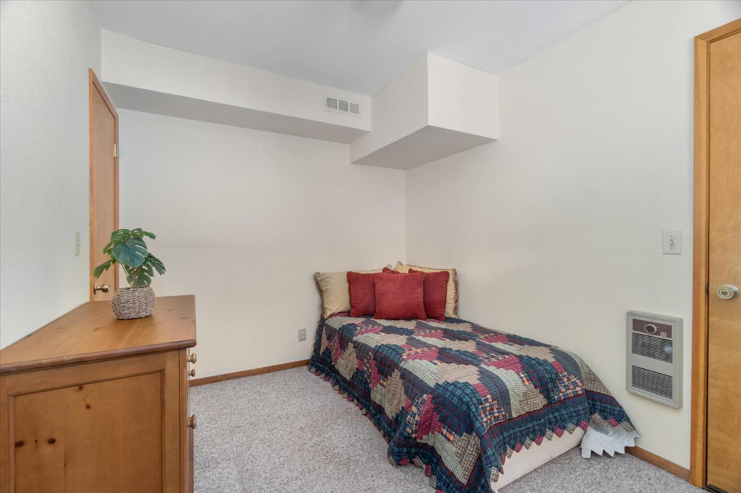Detail Gallery Image 26 of 45 For 1616 Vine Maple Dr, Murphys,  CA 95247 - 3 Beds | 2/1 Baths