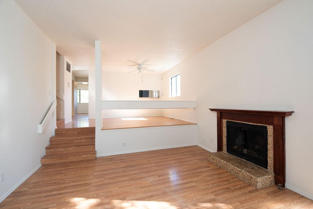 Detail Gallery Image 5 of 44 For 501 Rose Ave #11,  Modesto,  CA 95355 - 3 Beds | 2/1 Baths