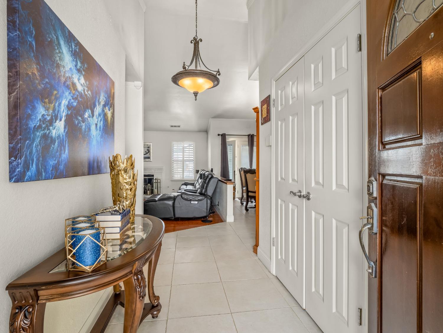 Detail Gallery Image 3 of 27 For 1010 S Clovis Ave #108,  Fresno,  CA 93727 - 3 Beds | 2 Baths