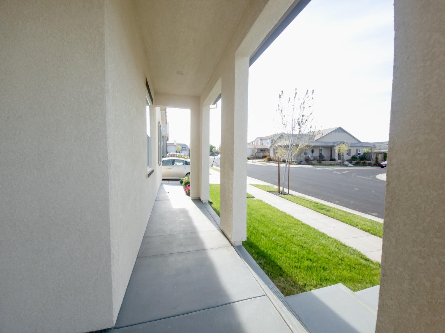 Detail Gallery Image 5 of 50 For 644 W Warren Dr, Tracy,  CA 95391 - 3 Beds | 2/1 Baths