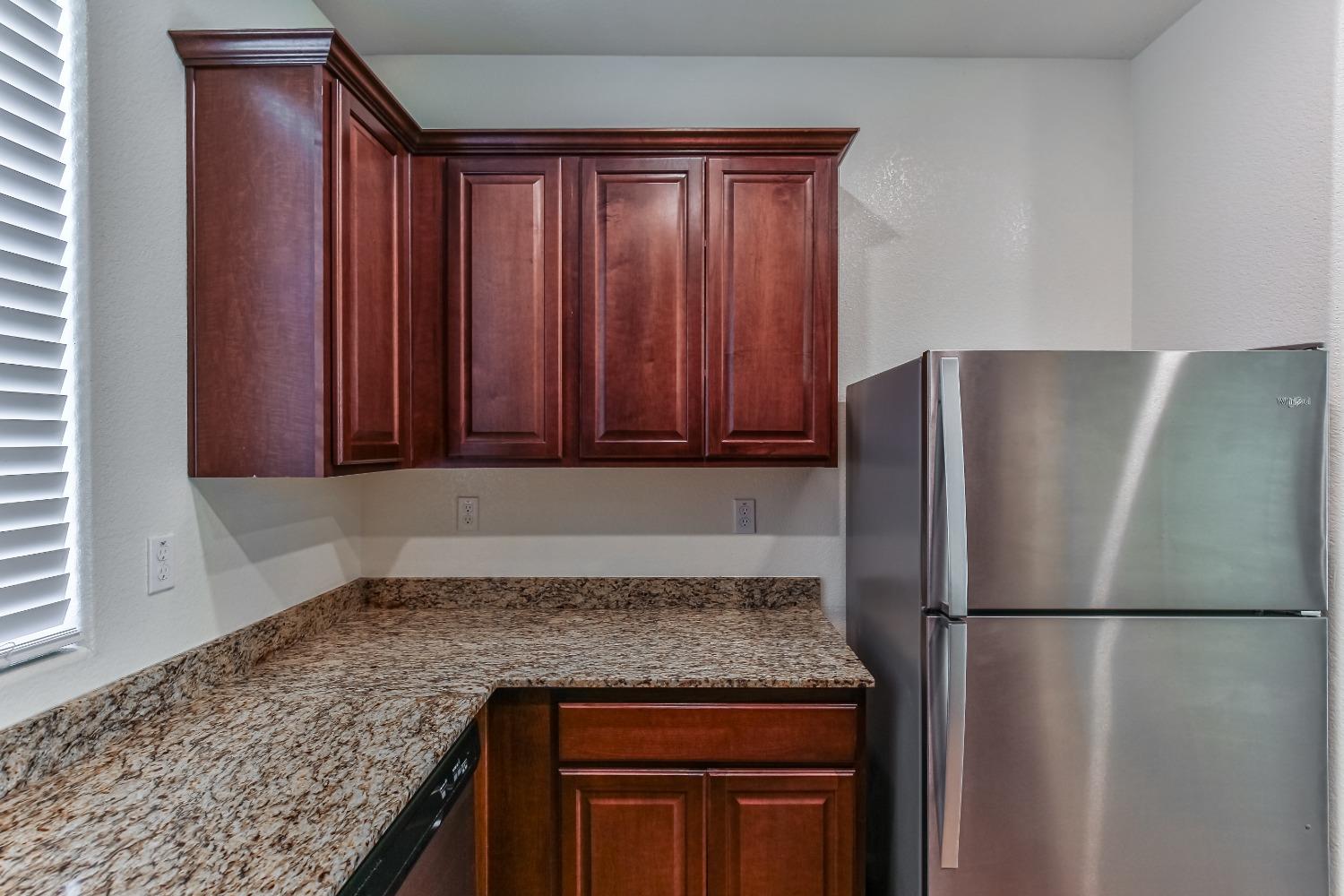 Detail Gallery Image 11 of 33 For 1950 Manchester Dr, Linda,  CA 95901 - 3 Beds | 2 Baths