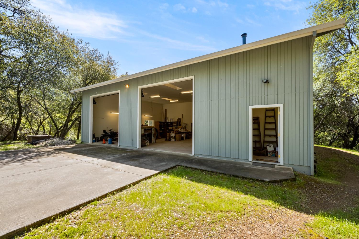 Gray Pine Way, Auburn, California image 6