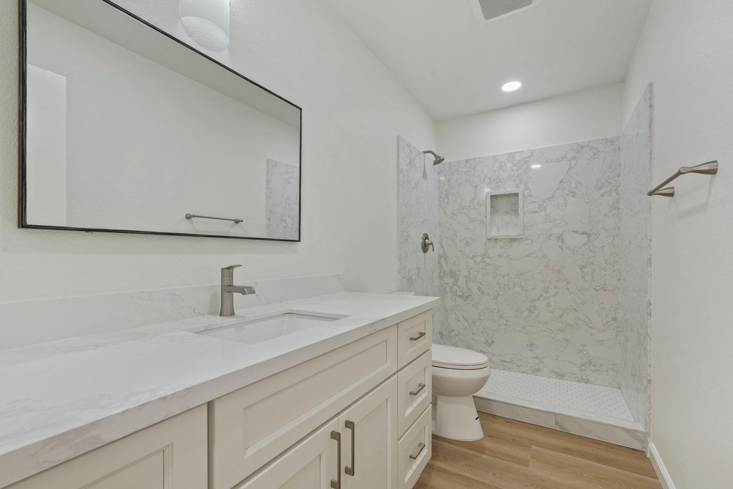 Detail Gallery Image 23 of 38 For 2930 Driftwood Pl #76,  Stockton,  CA 95219 - 2 Beds | 2 Baths