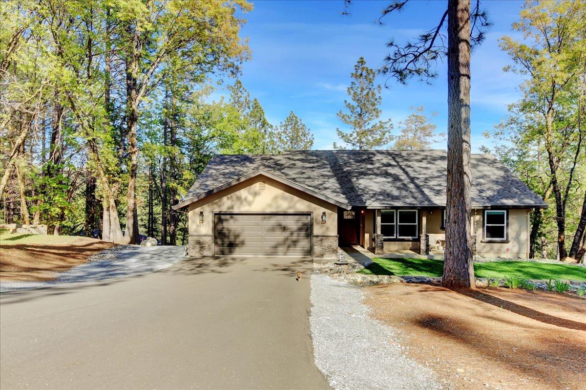 Photo of 6525 Longridge Ct in Foresthill, CA