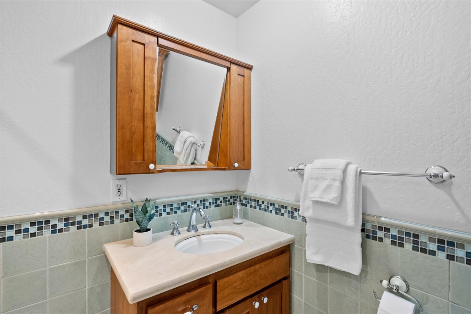 Detail Gallery Image 15 of 25 For 1476 Old Piedmont Rd, San Jose,  CA 95132 - 3 Beds | 2 Baths