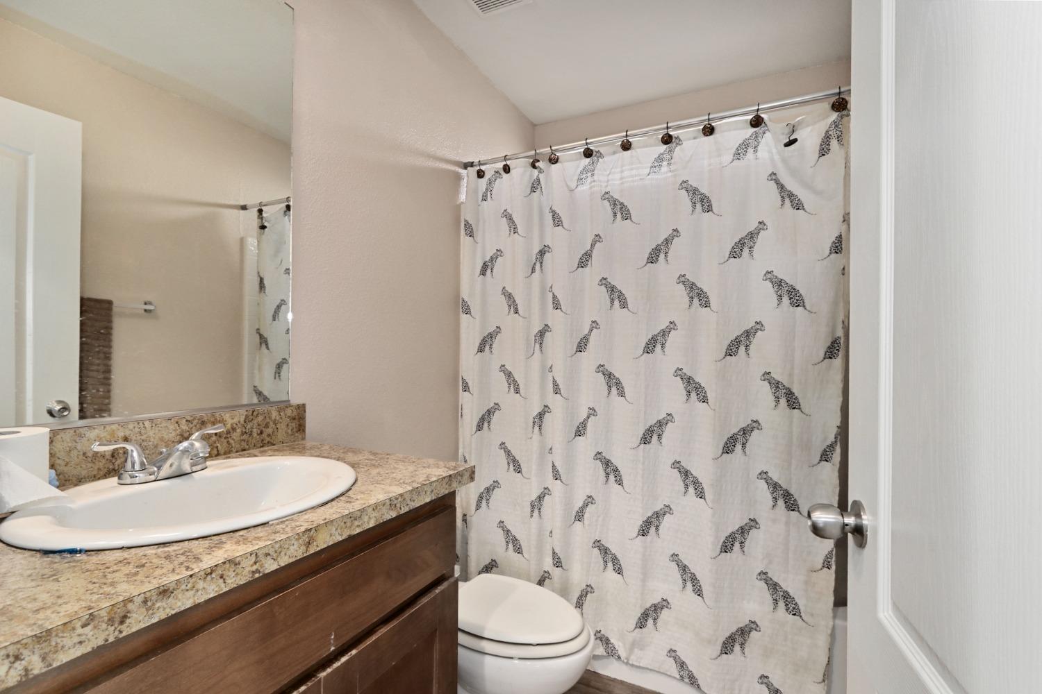 Detail Gallery Image 15 of 29 For 1224 E Gum Ave 14, Woodland,  CA 95776 - 3 Beds | 2 Baths