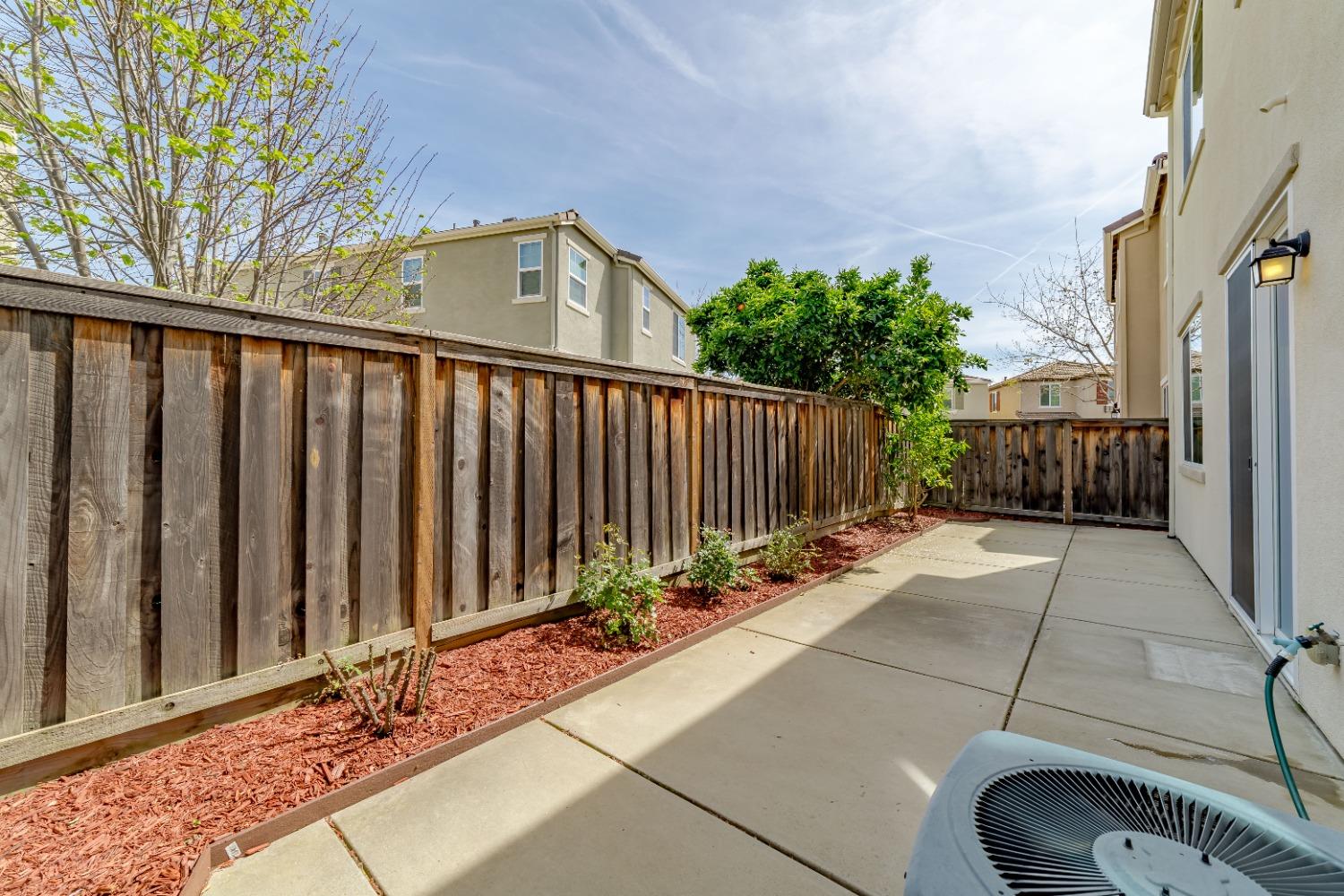 Detail Gallery Image 34 of 35 For 106 Bradley Ct, Folsom,  CA 95630 - 4 Beds | 2/1 Baths