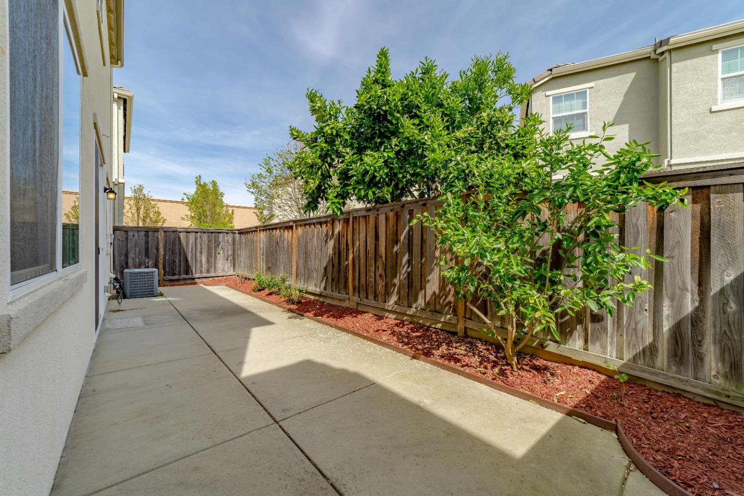 Detail Gallery Image 32 of 35 For 106 Bradley Ct, Folsom,  CA 95630 - 4 Beds | 2/1 Baths