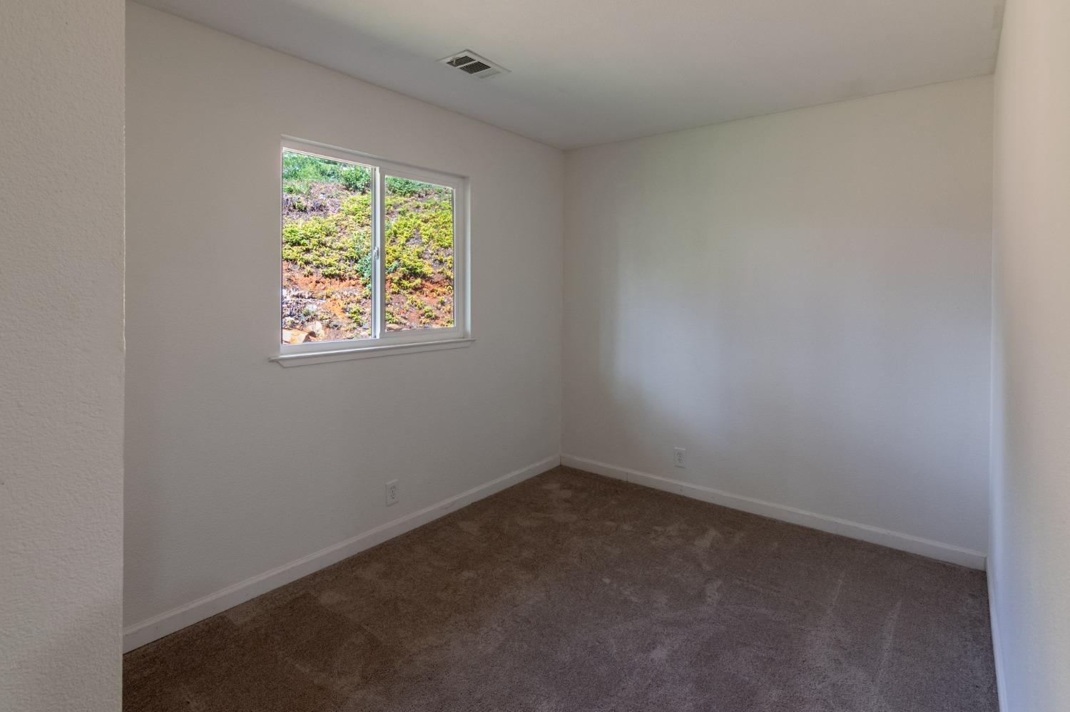 Detail Gallery Image 12 of 25 For 16305 Alexandra Way, Grass Valley,  CA 95949 - 4 Beds | 2 Baths