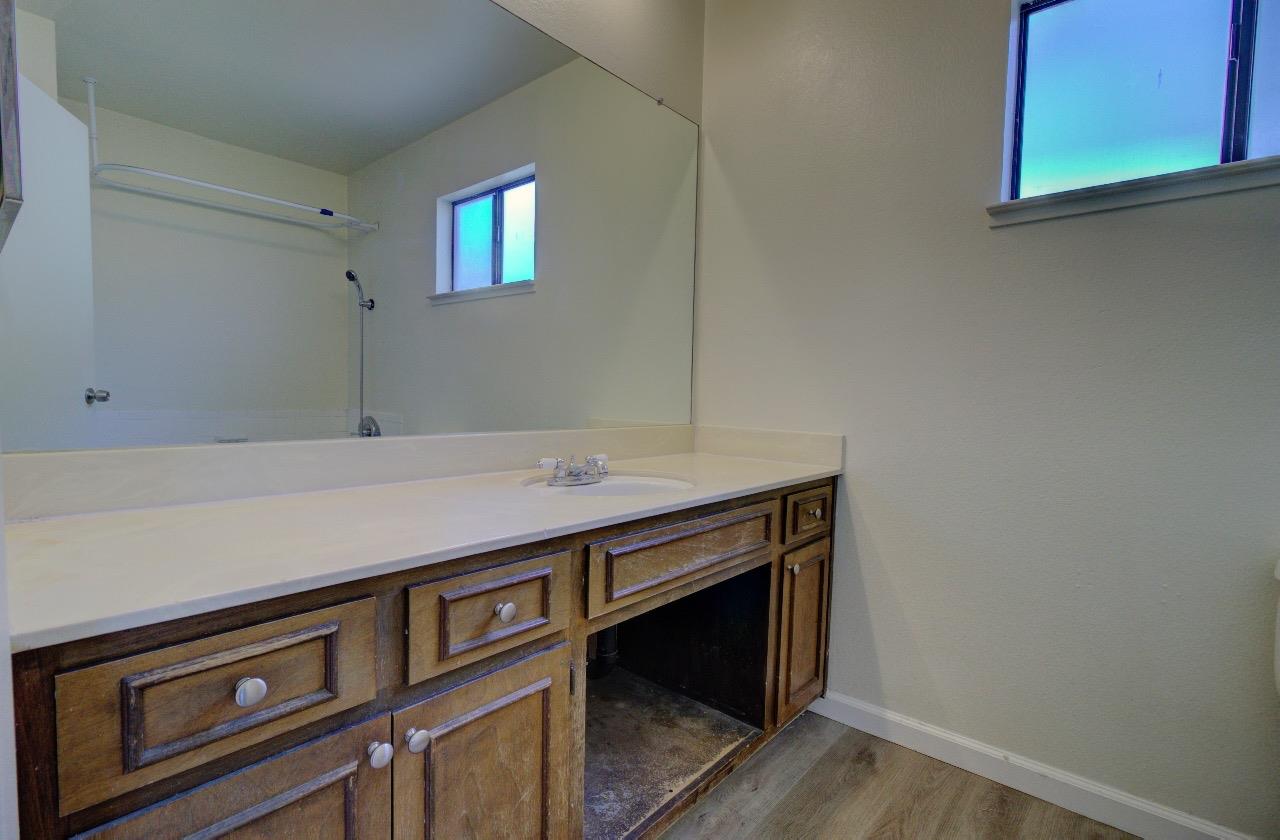 Detail Gallery Image 27 of 35 For 1015 Sunnyoak Way, Stockton,  CA 95209 - 3 Beds | 2 Baths