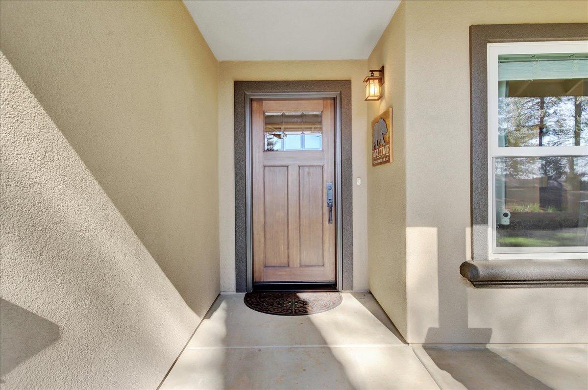 Detail Gallery Image 2 of 52 For 6525 Longridge Ct, Foresthill,  CA 95631 - 3 Beds | 2 Baths