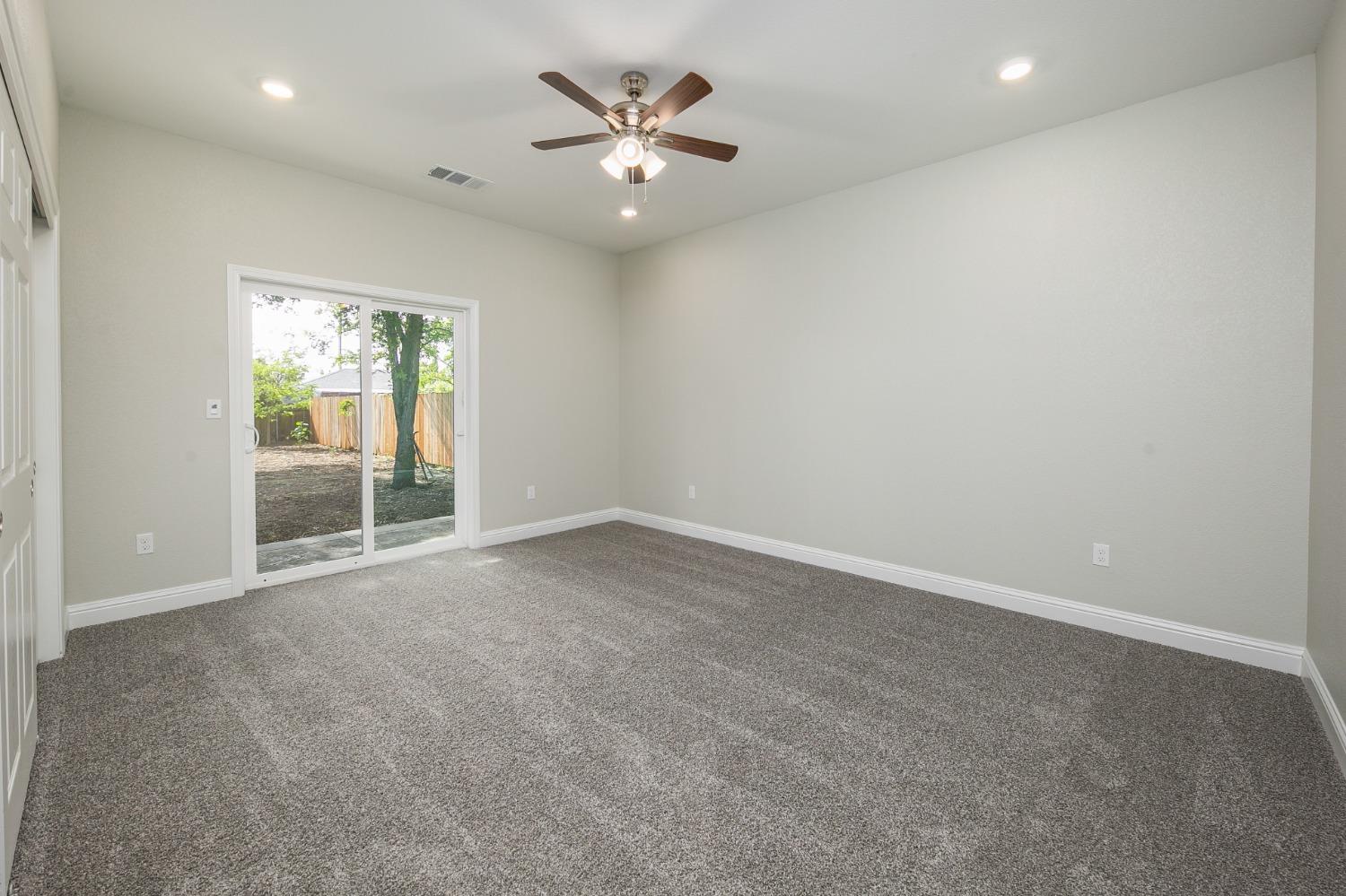 Detail Gallery Image 15 of 31 For 141 N Olive Ave, Stockton,  CA 95215 - 4 Beds | 2 Baths