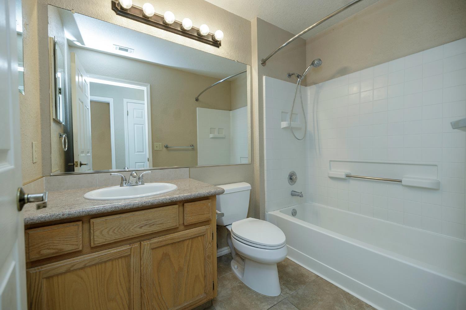 Detail Gallery Image 22 of 36 For 4041 St Joseph Pl, Turlock,  CA 95382 - 3 Beds | 2 Baths