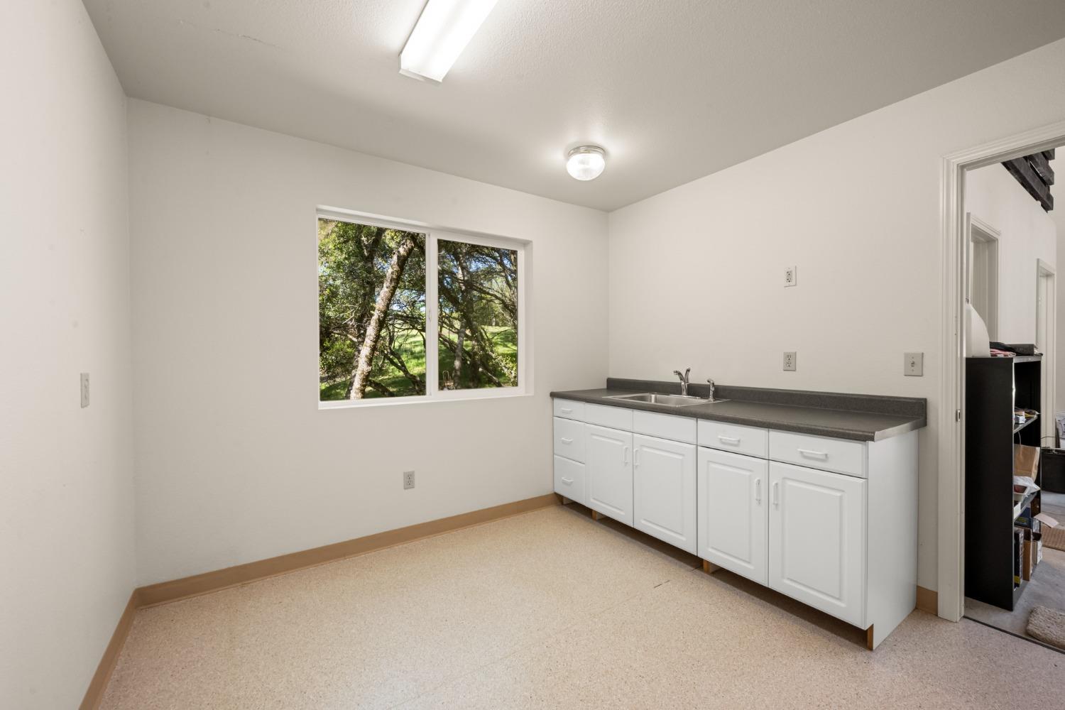 Gray Pine Way, Auburn, California image 14