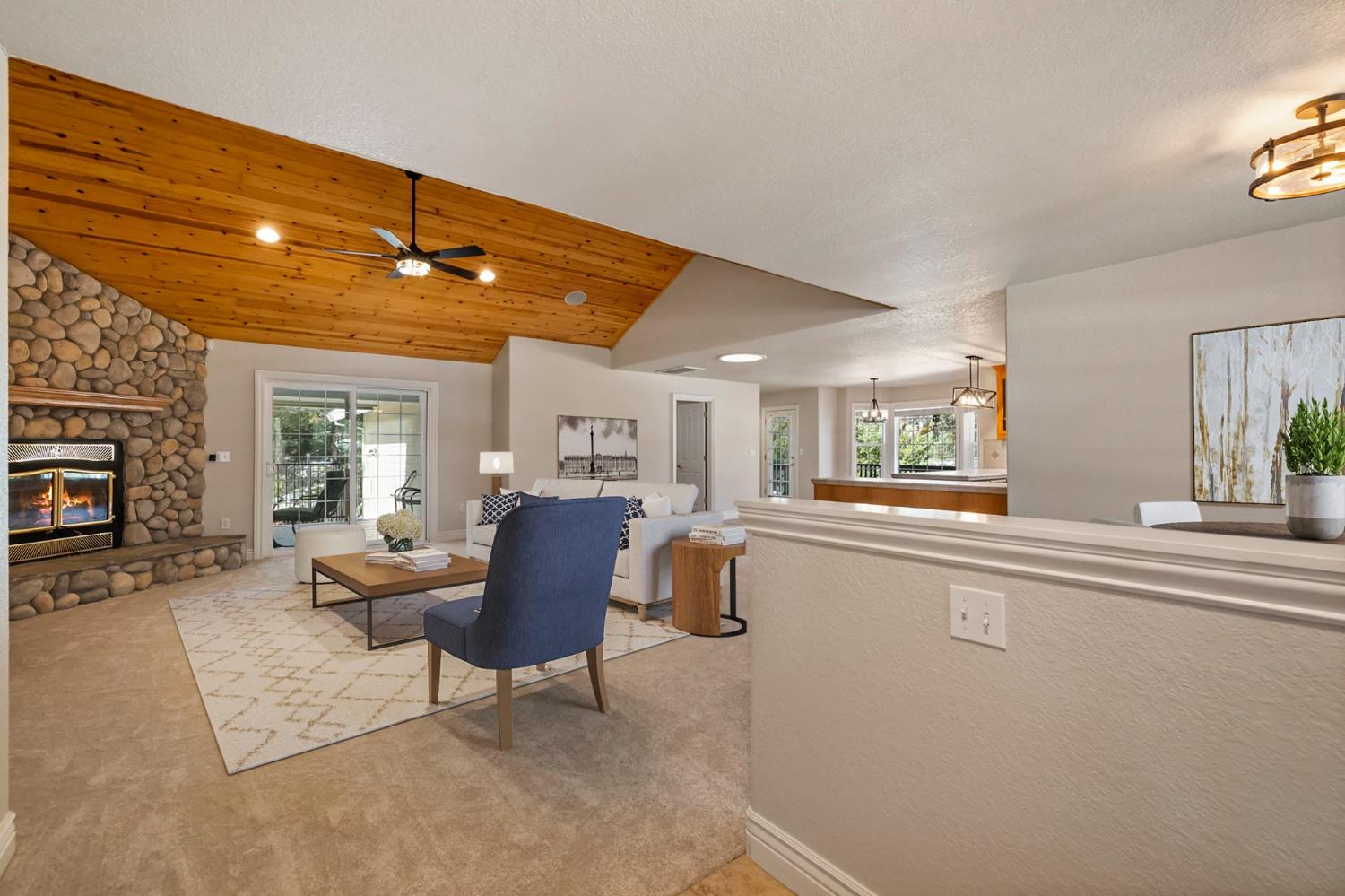 Detail Gallery Image 4 of 70 For 12456 Tannahill Dr, Groveland,  CA 95321 - 3 Beds | 2/1 Baths