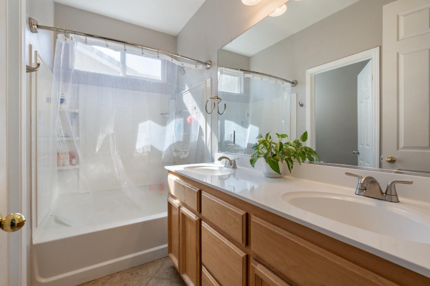 Detail Gallery Image 14 of 25 For 2189 August Way, Olivehurst,  CA 95961 - 3 Beds | 2 Baths