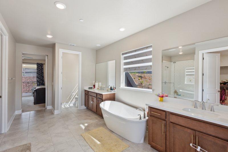 Detail Gallery Image 29 of 60 For 14917 View Terrace Ct, Folsom,  CA 95630 - 6 Beds | 4/1 Baths