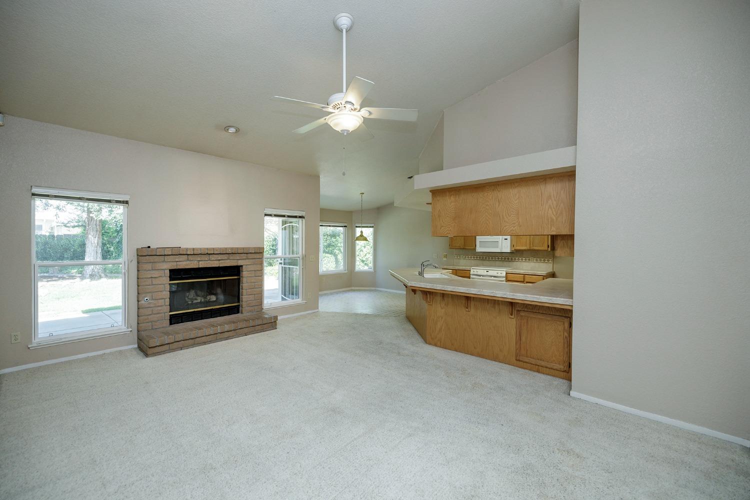 Detail Gallery Image 9 of 36 For 4041 St Joseph Pl, Turlock,  CA 95382 - 3 Beds | 2 Baths