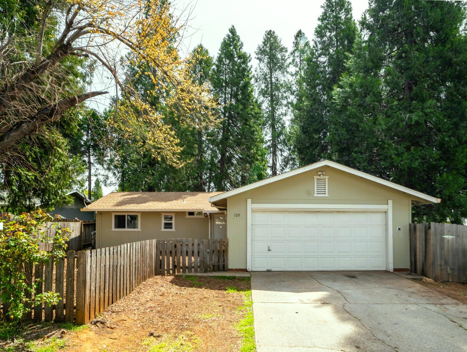 Photo of 109 King Ct in Grass Valley, CA