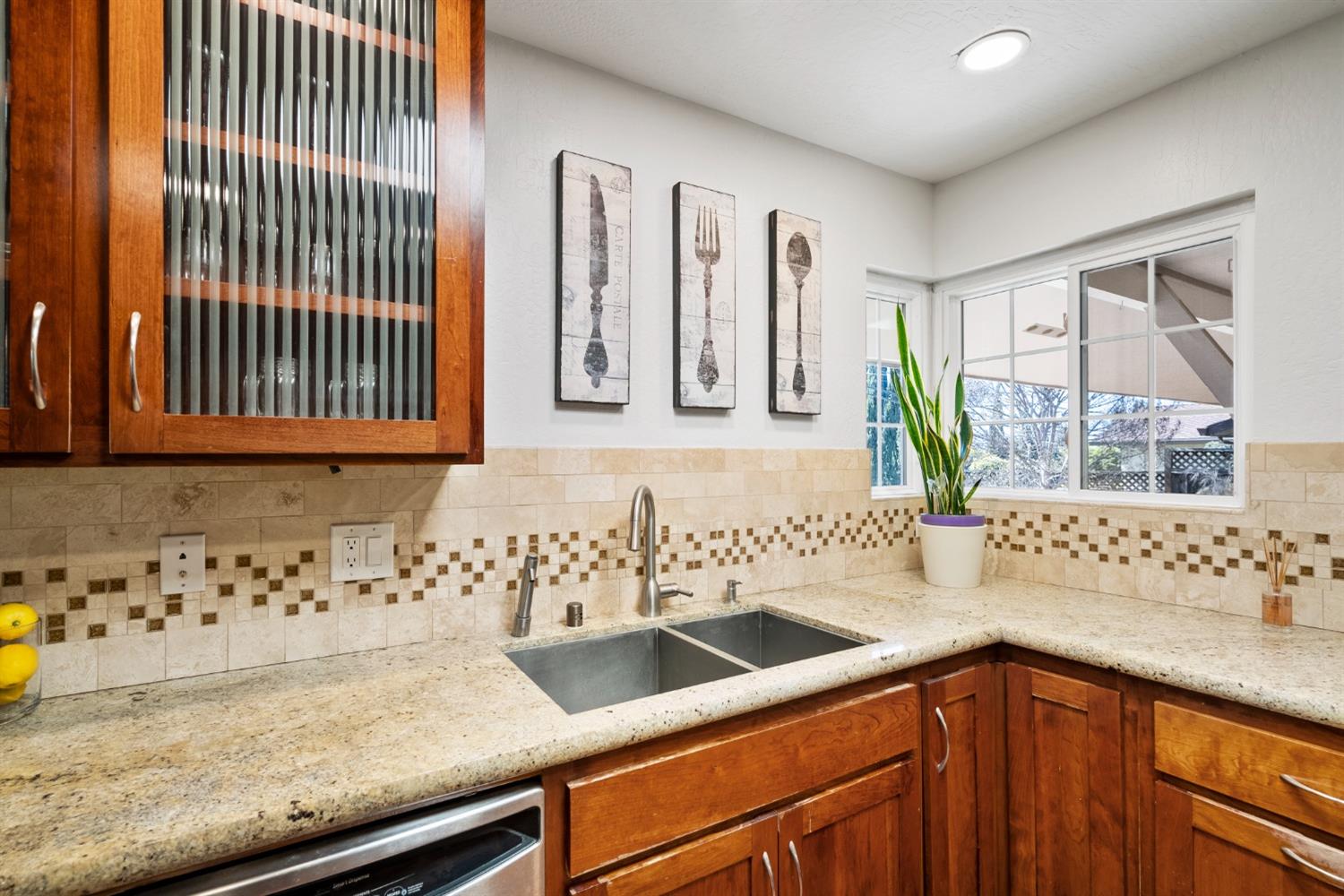 Detail Gallery Image 9 of 25 For 1476 Old Piedmont Rd, San Jose,  CA 95132 - 3 Beds | 2 Baths