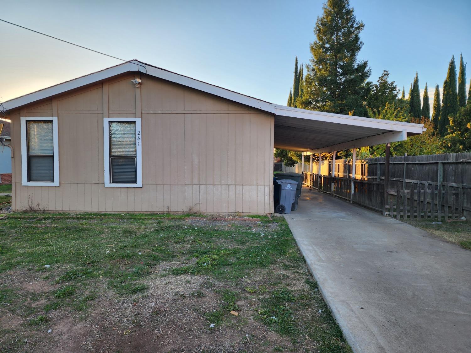 Detail Gallery Image 1 of 10 For 241 Littlejohn Rd, Yuba City,  CA 95993 - 2 Beds | 2 Baths