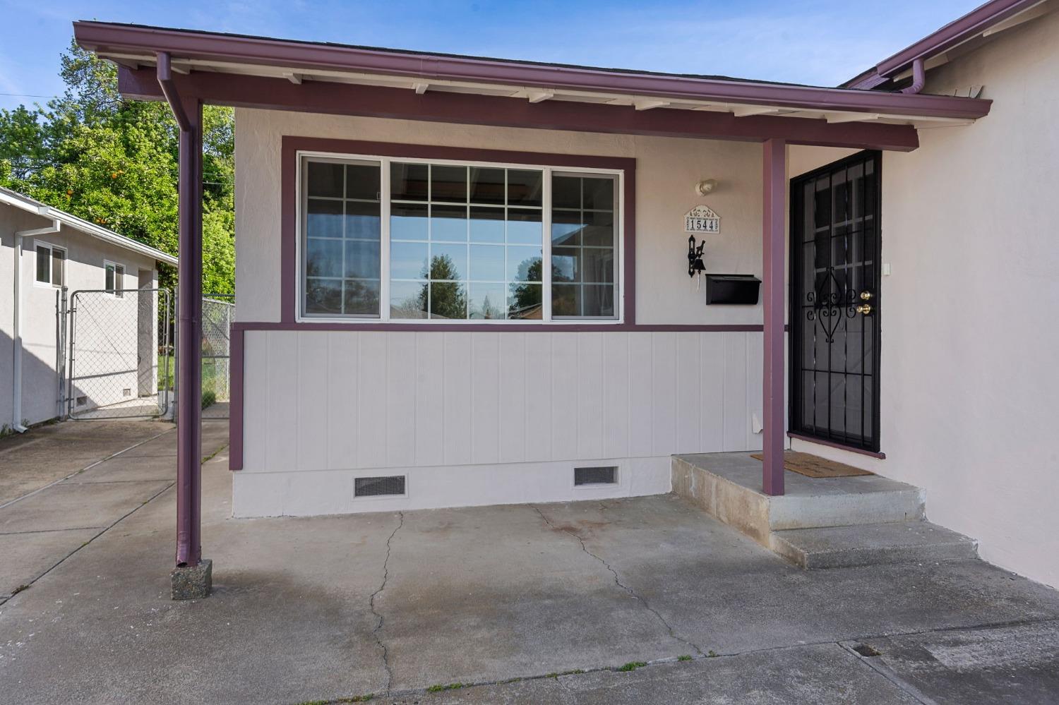 Detail Gallery Image 5 of 23 For 1544 Portsmouth Ave, West Sacramento,  CA 95691 - 4 Beds | 1 Baths