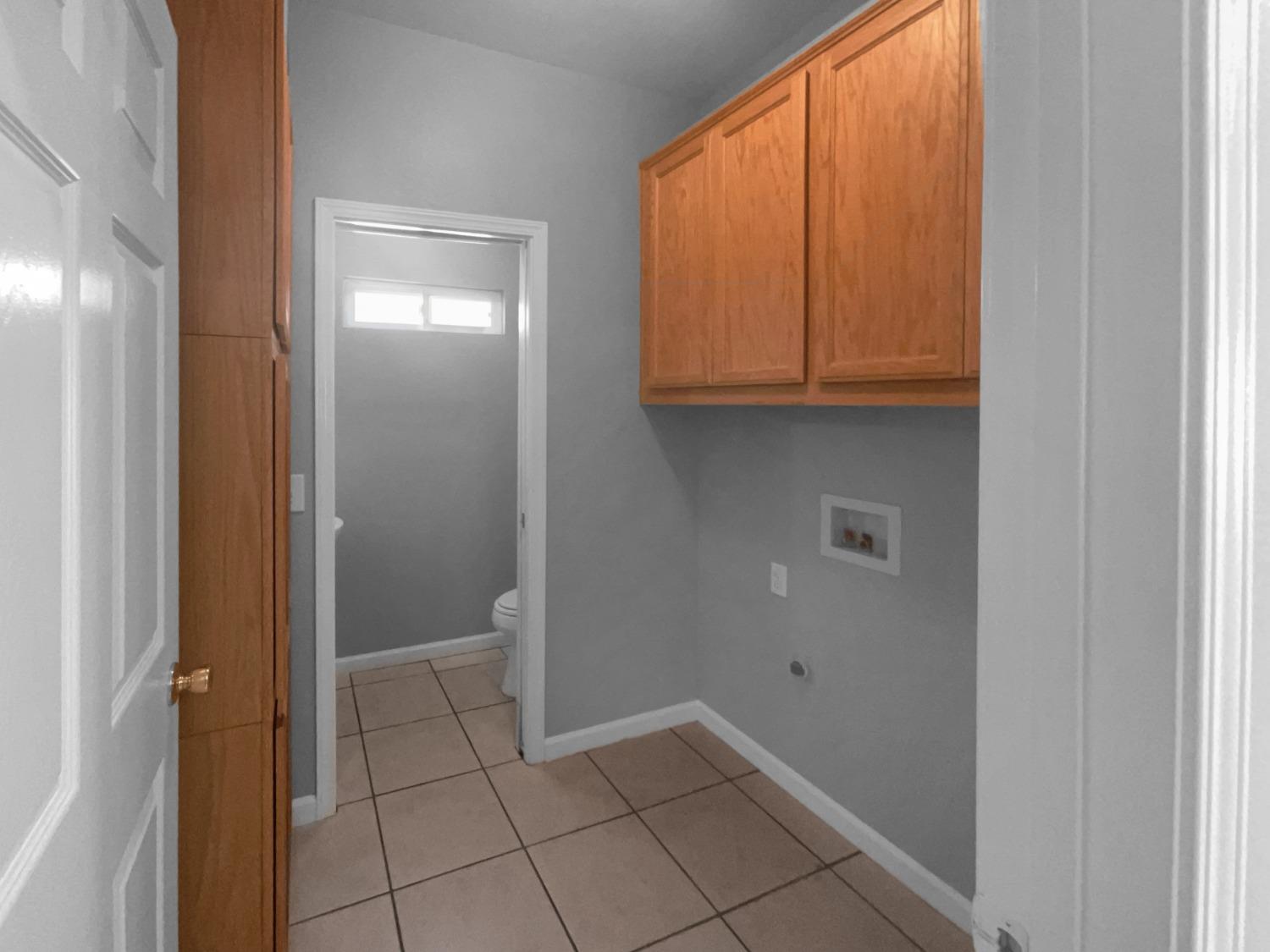 Detail Gallery Image 16 of 42 For 1325 Robinson Ln, Lodi,  CA 95242 - 3 Beds | 2/1 Baths