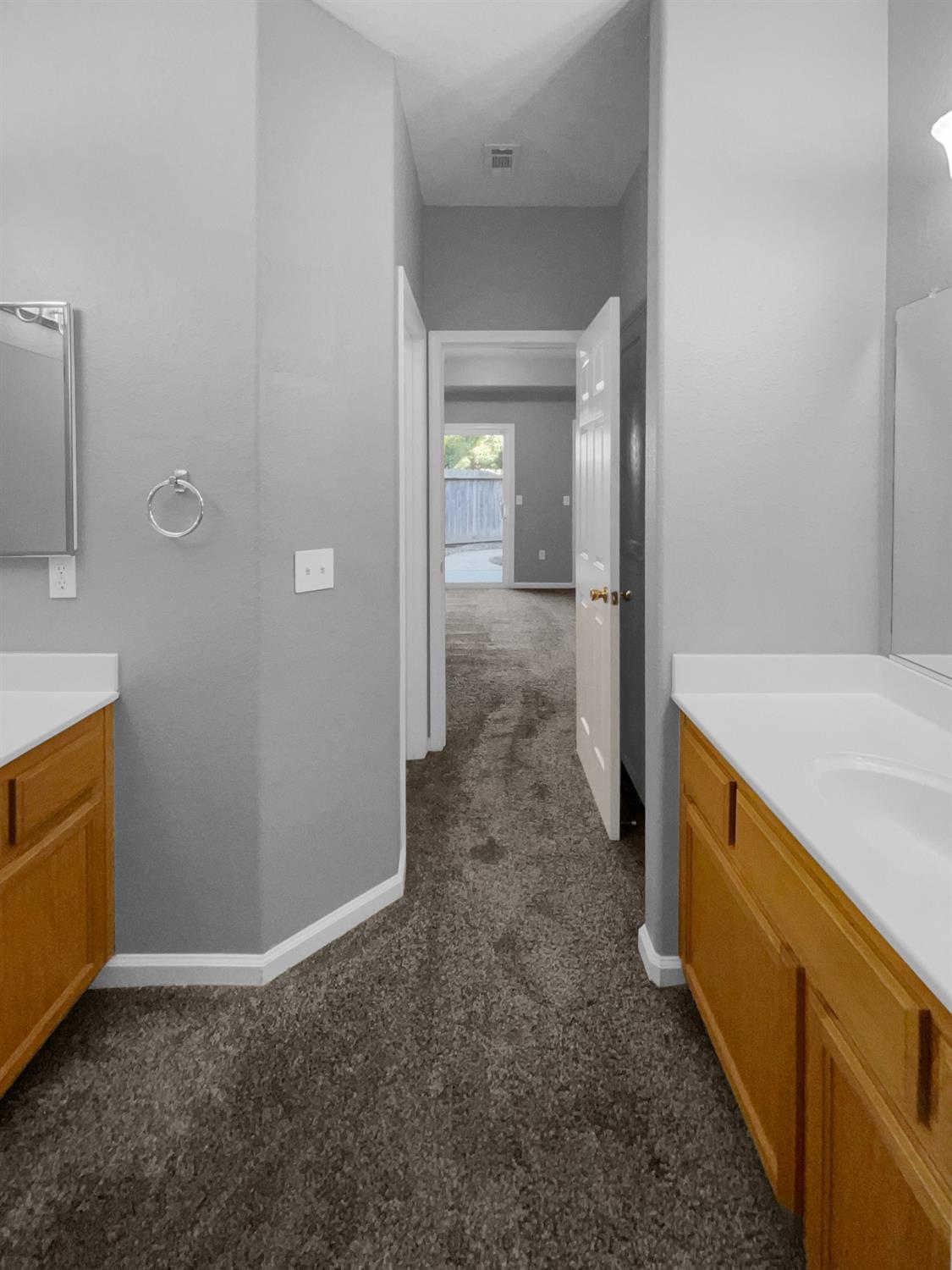 Detail Gallery Image 38 of 42 For 1325 Robinson Ln, Lodi,  CA 95242 - 3 Beds | 2/1 Baths