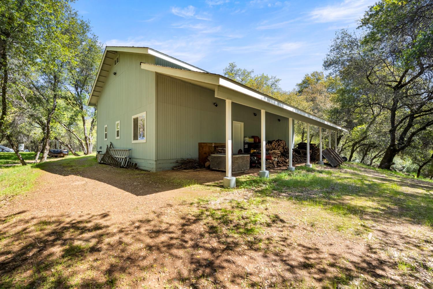 Gray Pine Way, Auburn, California image 16