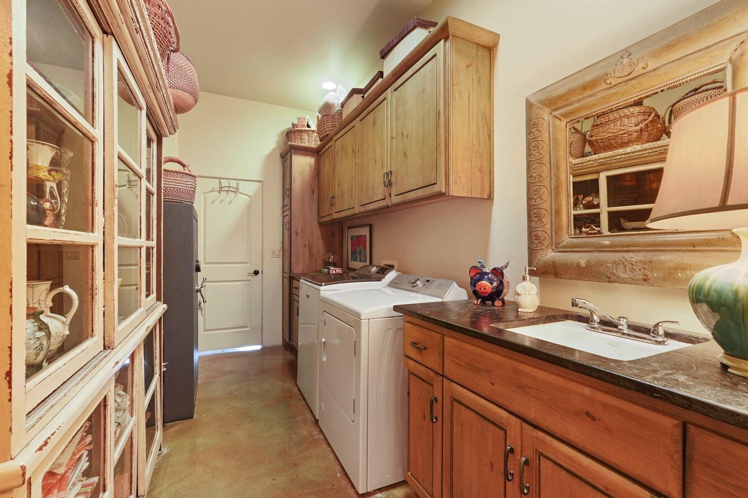 Detail Gallery Image 15 of 32 For 19330 E Stampede Rd, Lodi,  CA 95240 - 4 Beds | 3/1 Baths