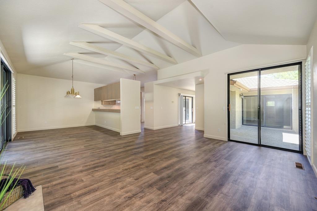 Detail Gallery Image 13 of 33 For 2367 Hyde Park Cir, Lodi,  CA 95242 - 2 Beds | 2 Baths