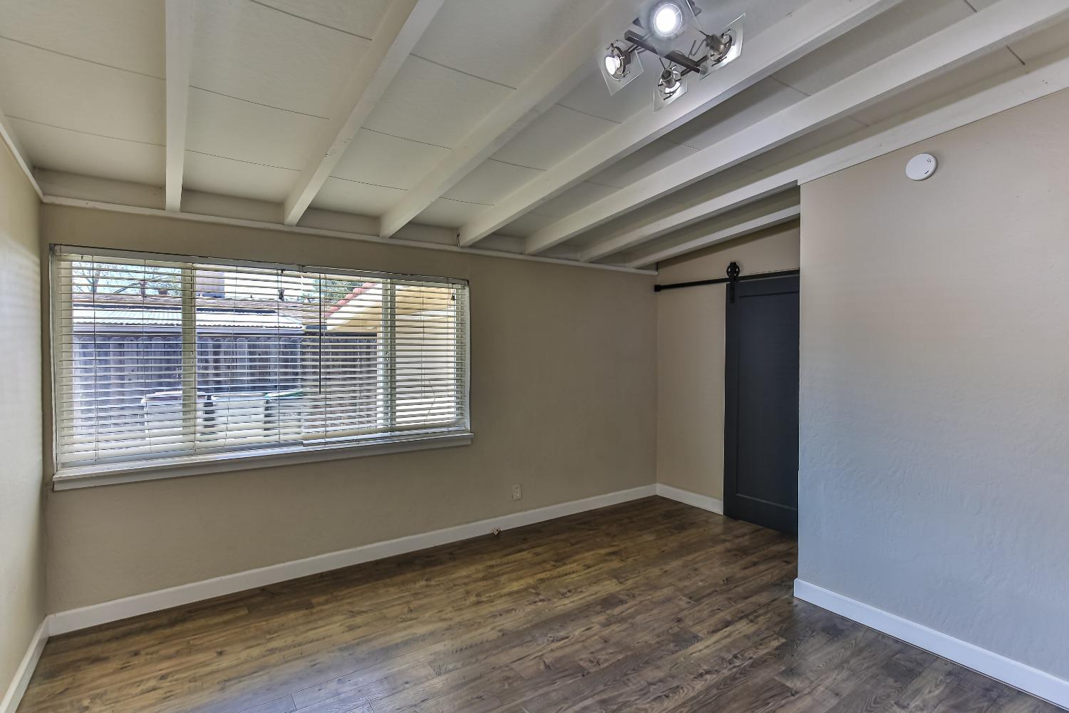 Detail Gallery Image 10 of 34 For 832 Inglewood Drive, West Sacramento,  CA 95605 - 3 Beds | 2 Baths