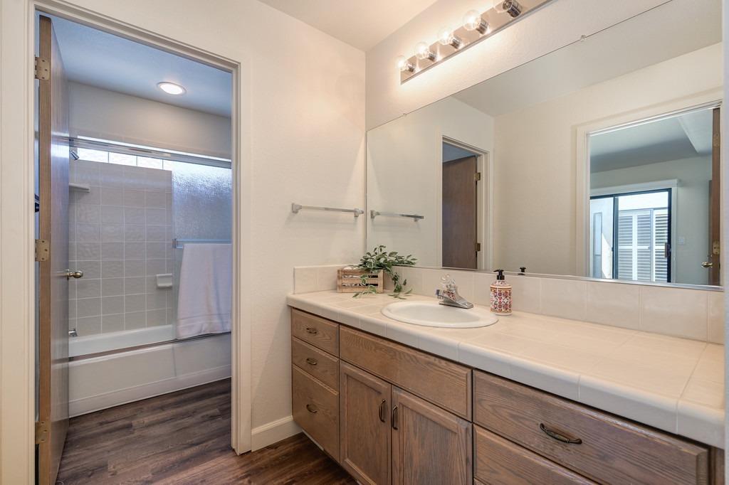 Detail Gallery Image 22 of 33 For 2367 Hyde Park Cir, Lodi,  CA 95242 - 2 Beds | 2 Baths