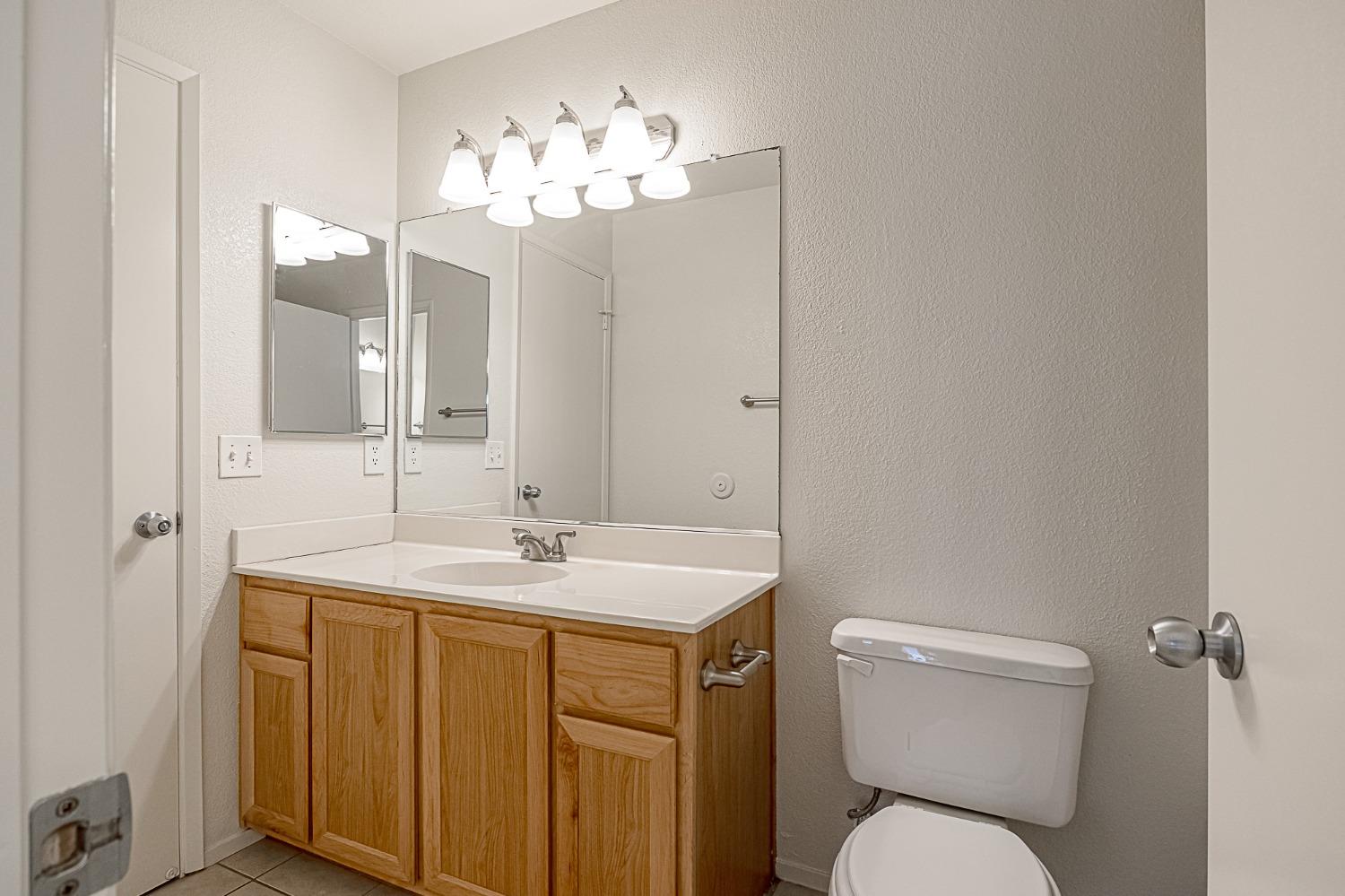 Detail Gallery Image 19 of 25 For 565 Lincoln Ave #D,  Modesto,  CA 95354 - 2 Beds | 1/1 Baths