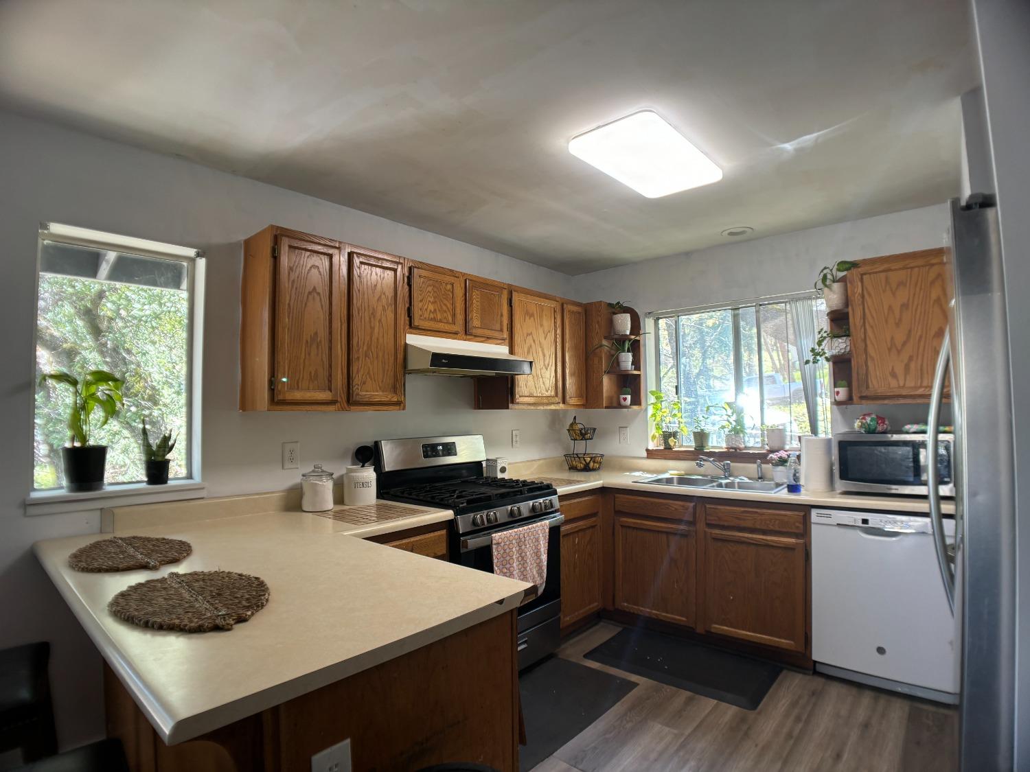 Detail Gallery Image 15 of 62 For 21286 American River Dr, Sonora,  CA 95370 - 3 Beds | 2 Baths