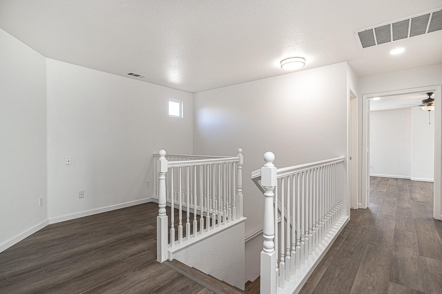 Detail Gallery Image 26 of 40 For 529 Micheletos Way, Manteca,  CA 95336 - 6 Beds | 3/1 Baths