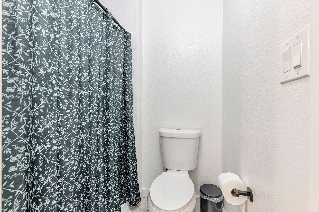 Detail Gallery Image 31 of 37 For 4744 67th St, Sacramento,  CA 95820 - 3 Beds | 2/1 Baths