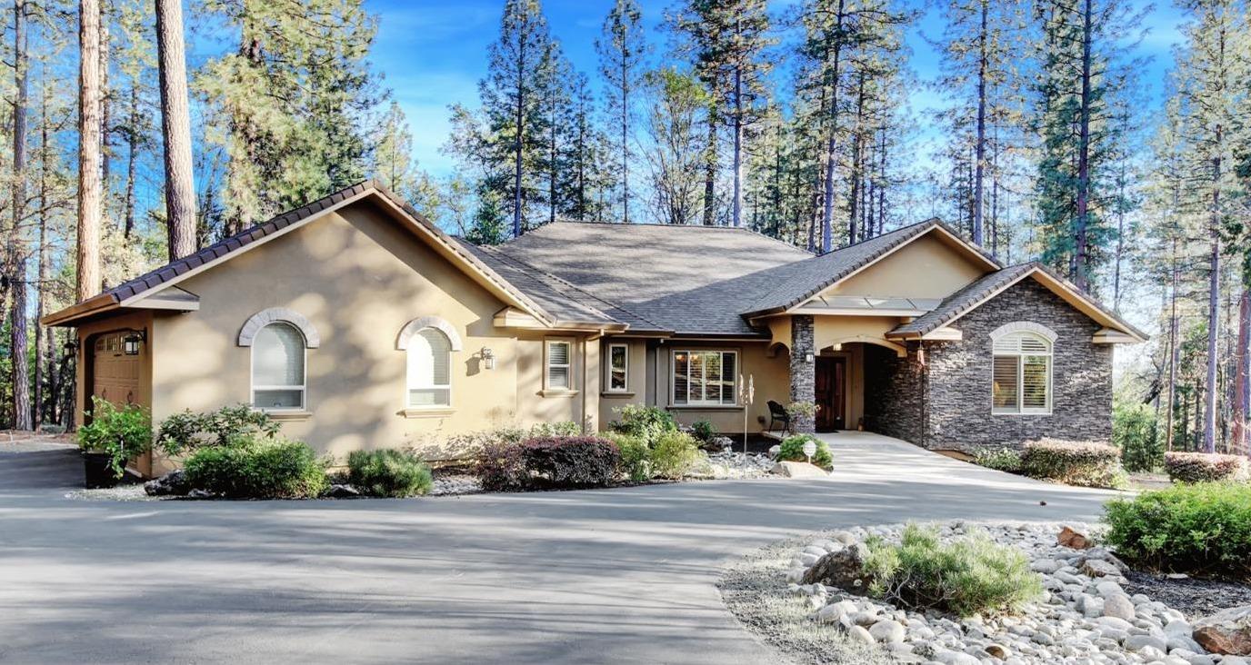 Detail Gallery Image 2 of 96 For 10385 Indian Trl, Nevada City,  CA 95959 - 3 Beds | 2/1 Baths