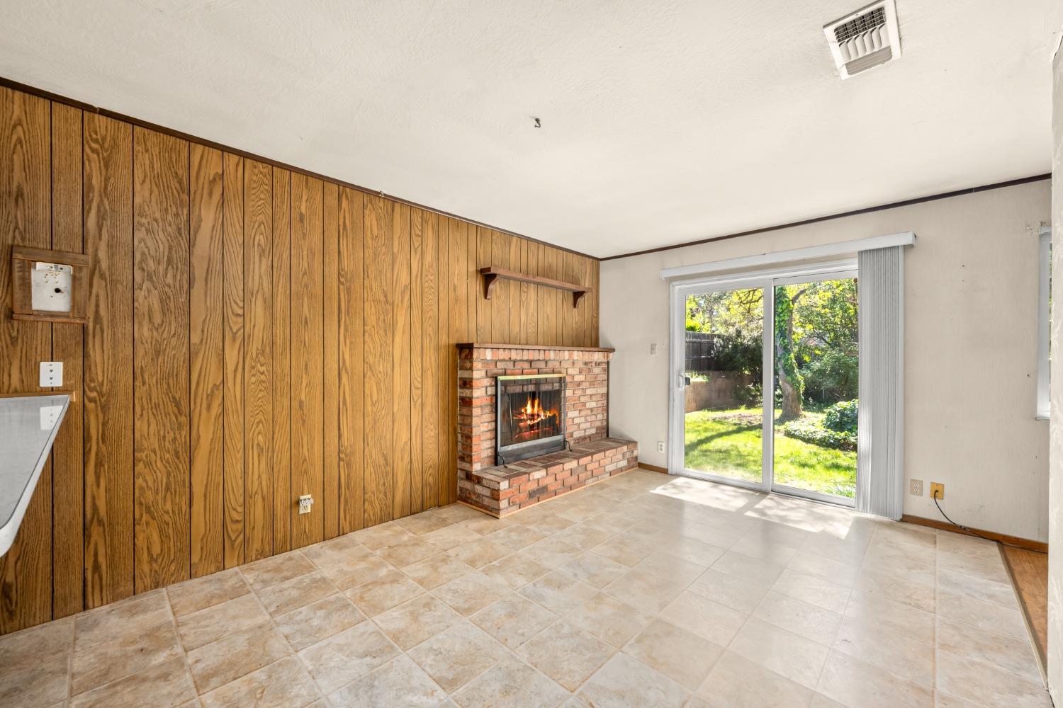 Detail Gallery Image 10 of 34 For 8286 Central Ave, Orangevale,  CA 95662 - 3 Beds | 2 Baths