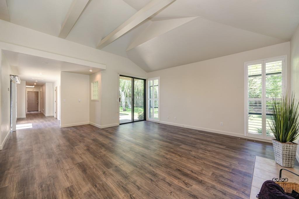 Detail Gallery Image 12 of 33 For 2367 Hyde Park Cir, Lodi,  CA 95242 - 2 Beds | 2 Baths