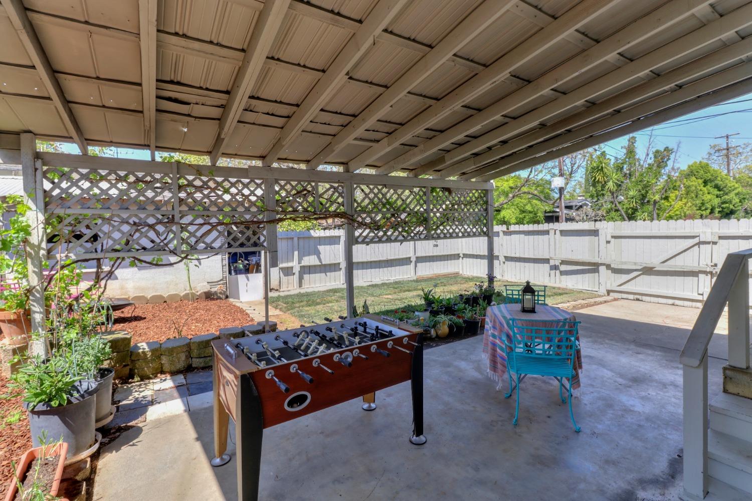 Detail Gallery Image 34 of 44 For 2660 21st St, Sacramento,  CA 95818 - 2 Beds | 1 Baths