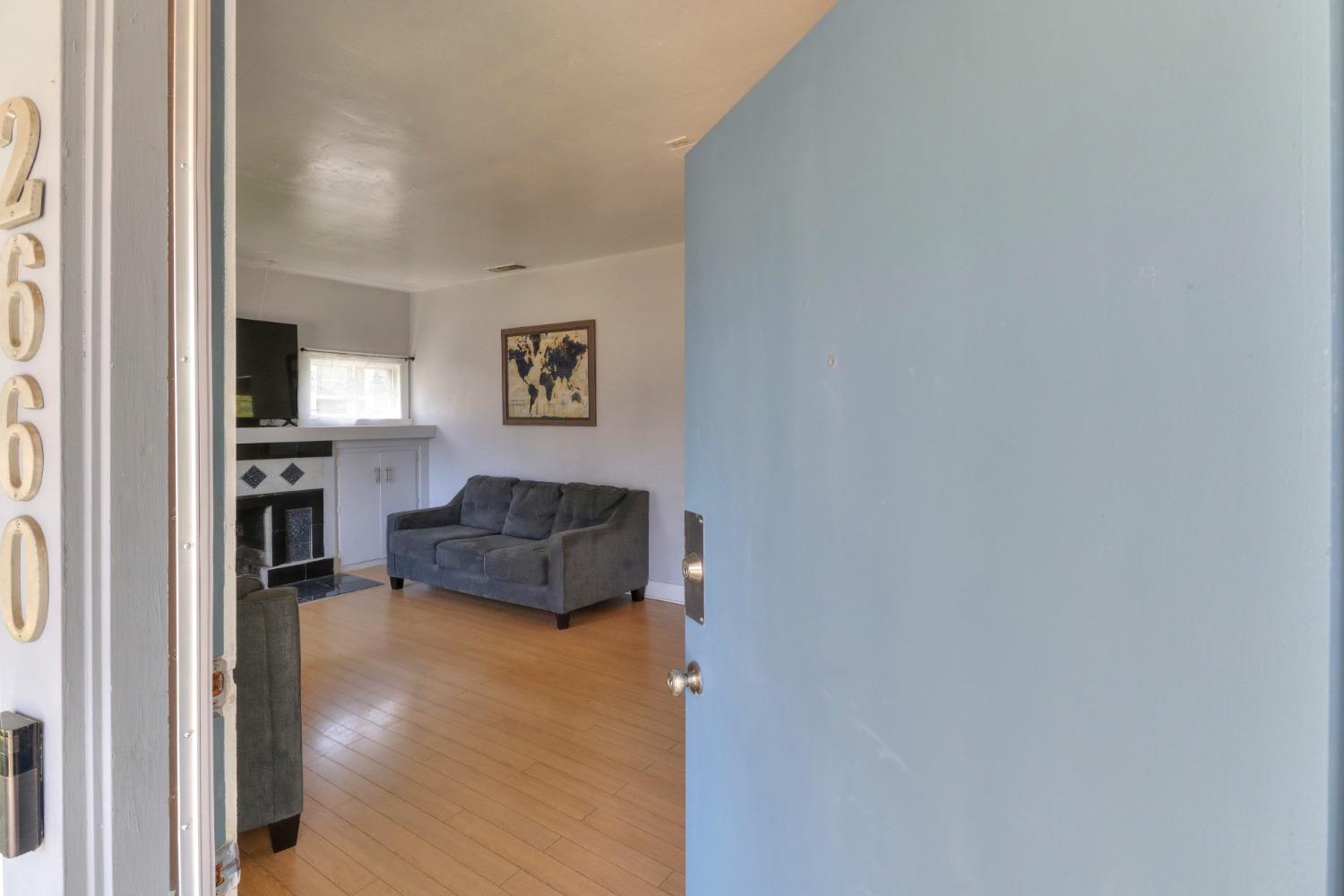 Detail Gallery Image 6 of 44 For 2660 21st St, Sacramento,  CA 95818 - 2 Beds | 1 Baths